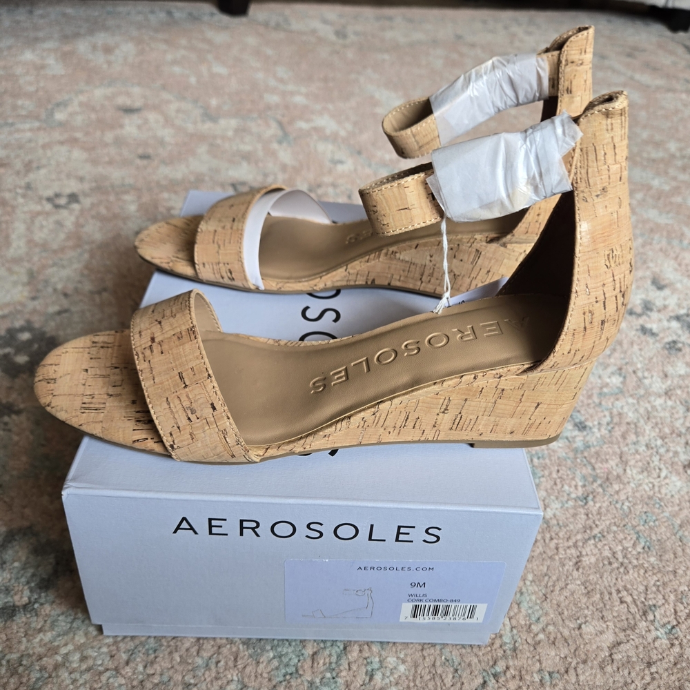 Aerosoles Tan Women's Sandals